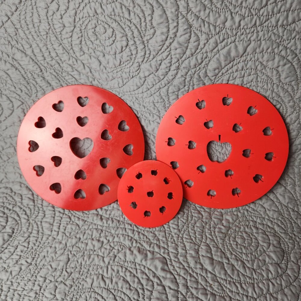 Fox Run Heart & Apple(Lrg/Sm) Pie Top Cutter, Plastic, Red